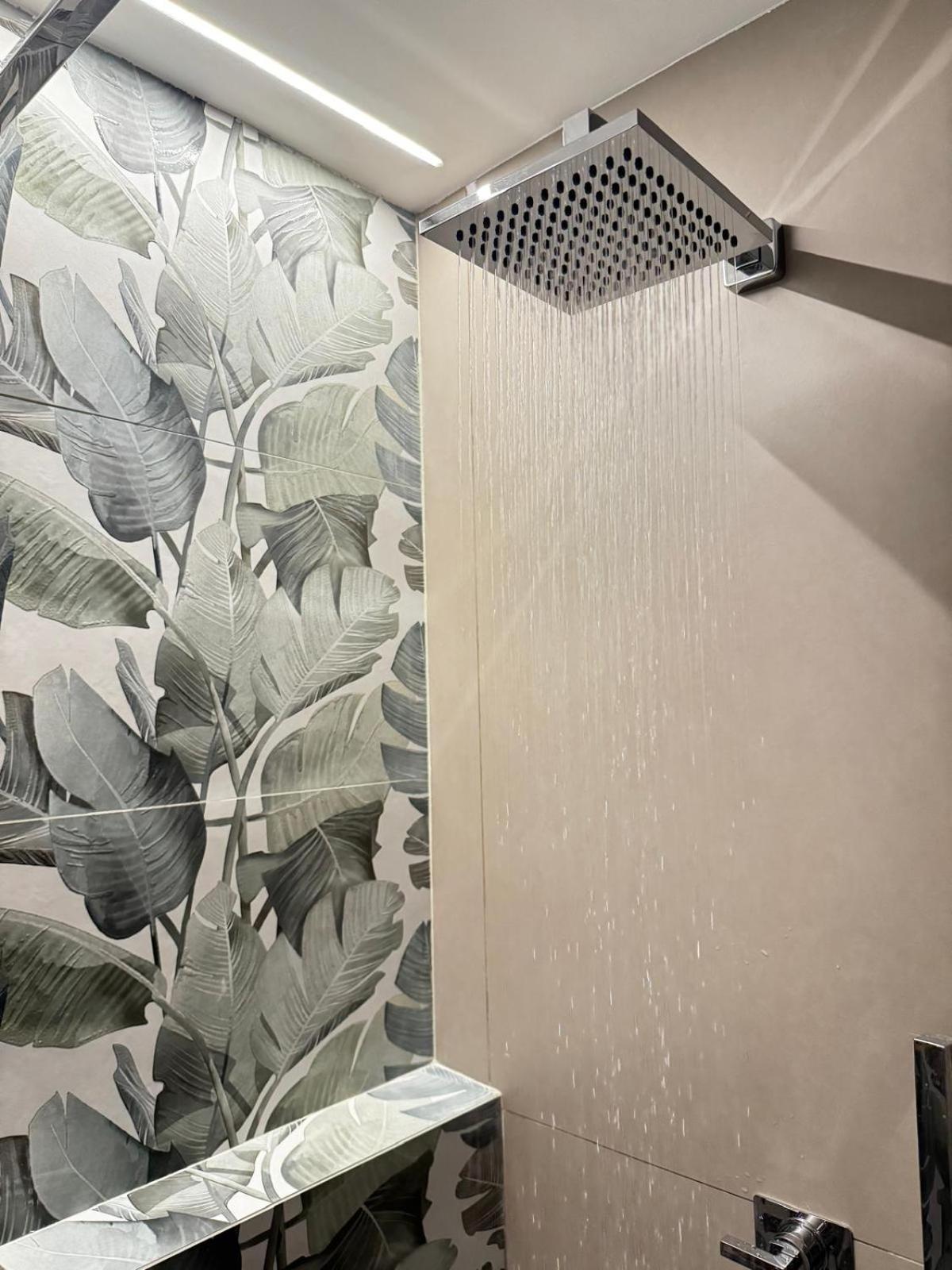 Luxury Apartment - Suite Cavour Bari Luaran gambar