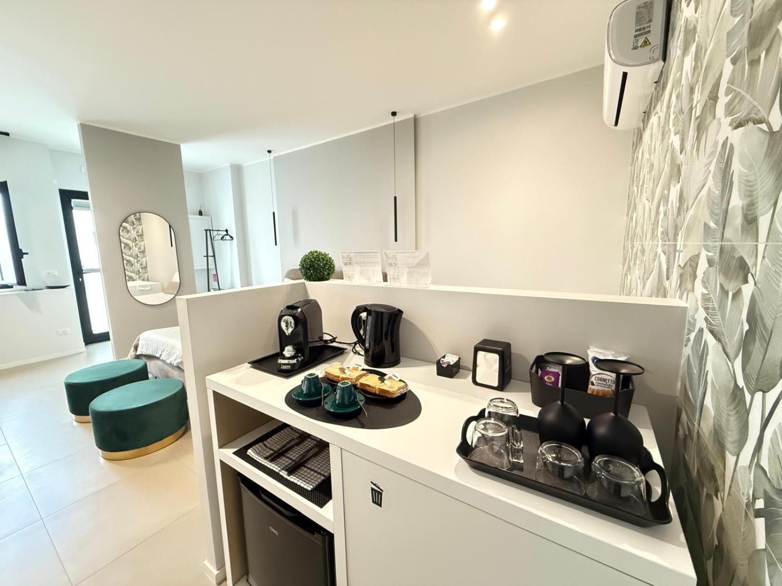 Luxury Apartment - Suite Cavour Bari Luaran gambar